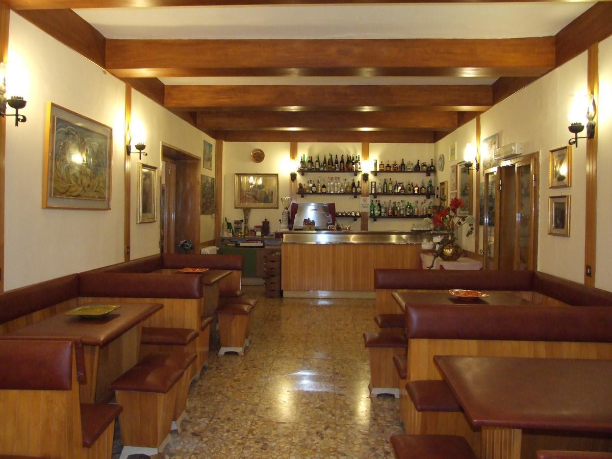 Hotel Villa Patrizia กูติญาโน ภายนอก รูปภาพ