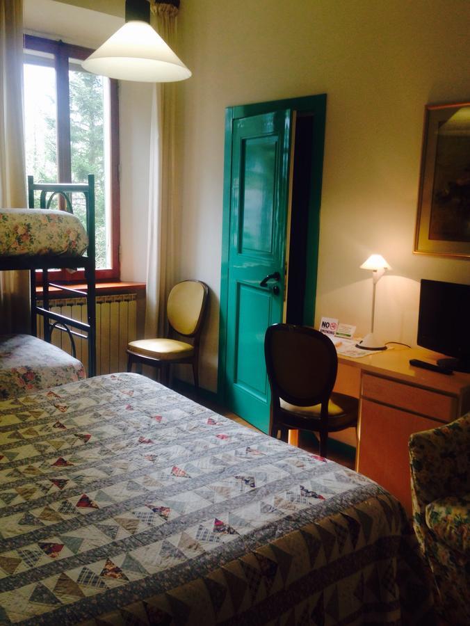 Hotel Villa Patrizia กูติญาโน ภายนอก รูปภาพ