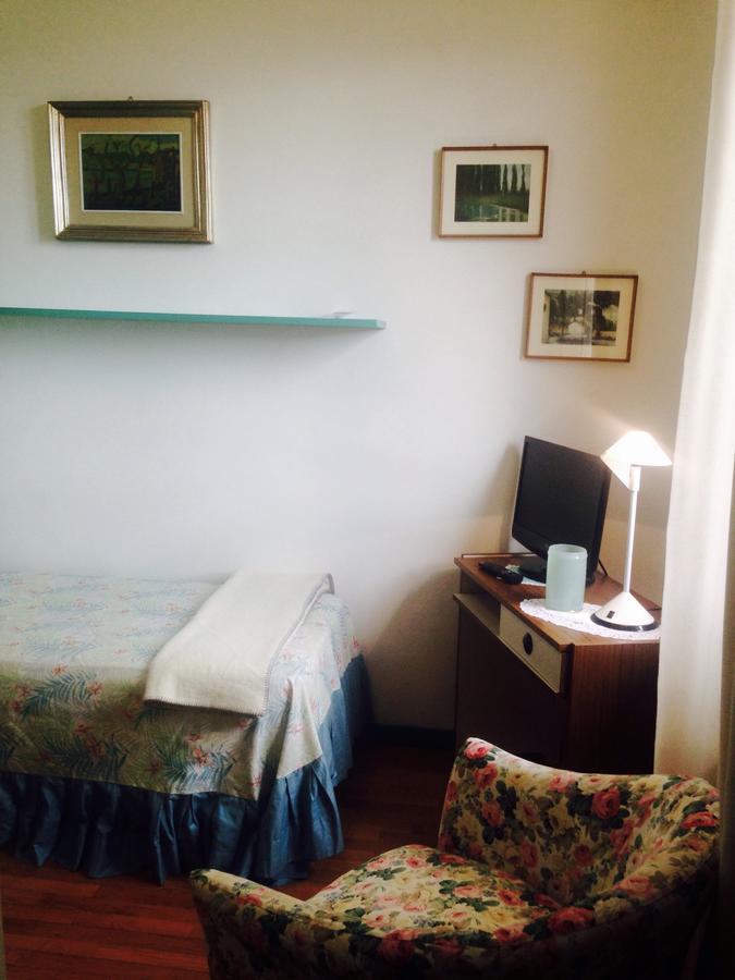 Hotel Villa Patrizia กูติญาโน ภายนอก รูปภาพ