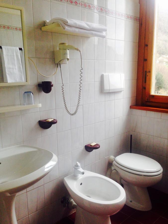 Hotel Villa Patrizia กูติญาโน ภายนอก รูปภาพ